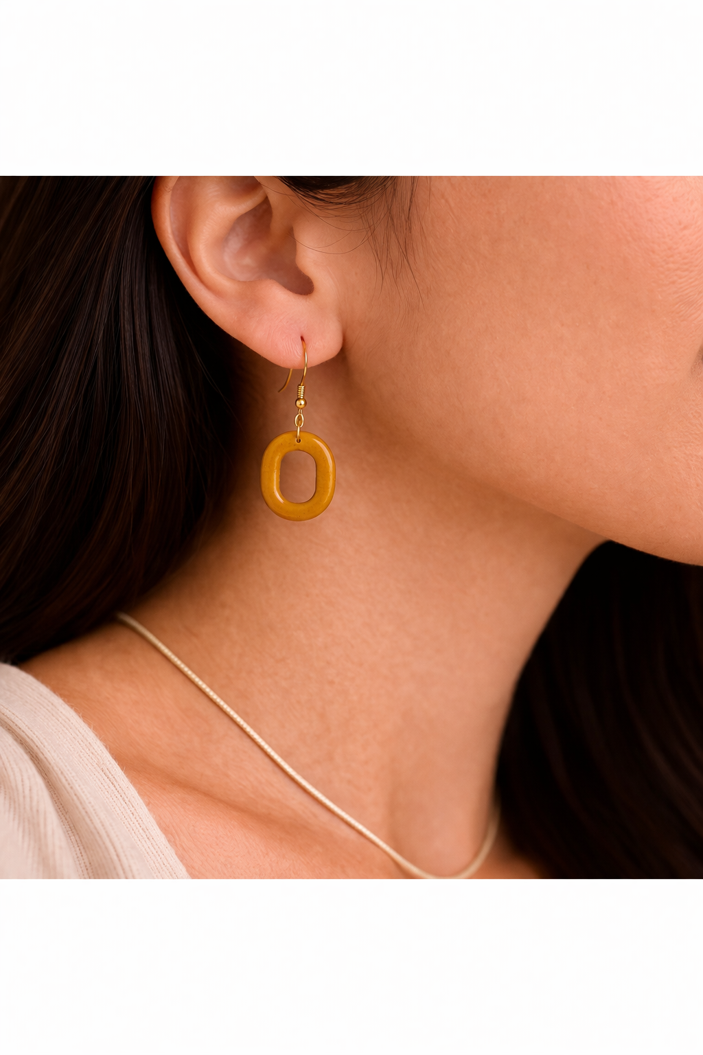 Minimal Oval Hoop Earrings – Geometric Lightweight Statement Jewelry